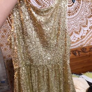 Sparkling party dress, perfect to dance in